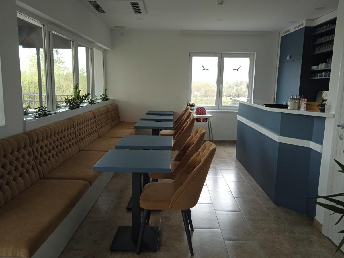 Navigator Hotel Palic Bagian luar foto
